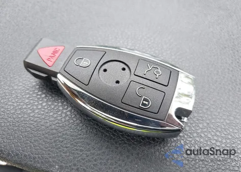 2008 Mercedes-Benz C 300 Luxury/Sport z USA, uszkodzony, nr VIN WDDGF54X68R012183